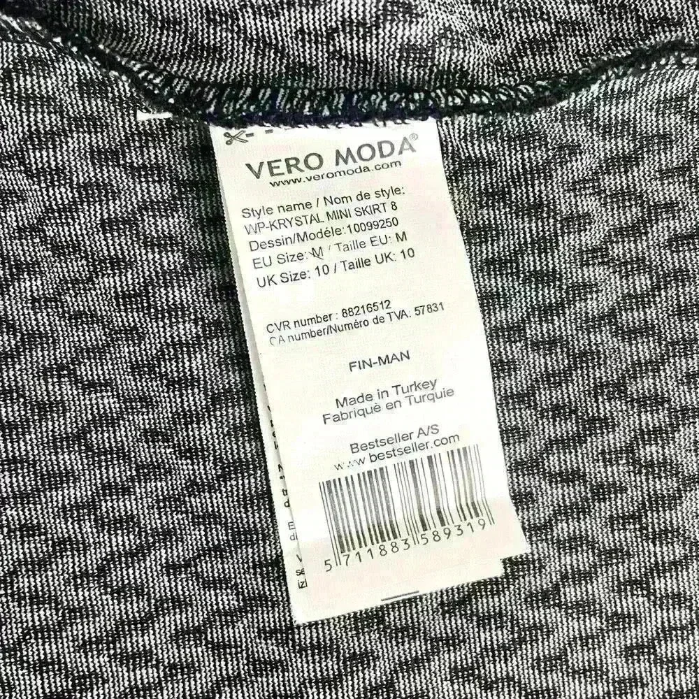 Vero Moda  Silver Black Mini Skirt size M Sparkly Geometric design 90s Y2k Party - Picture 9 of 14